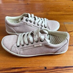 Taos Star Canvas Sneakers in Pink